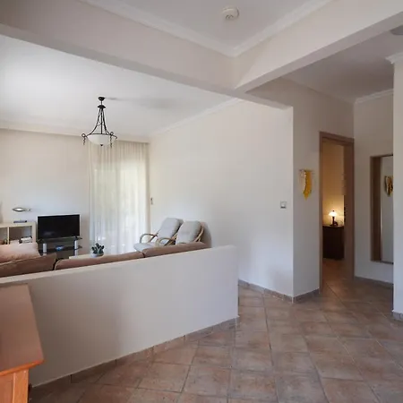 Avra Breeze Apartamento